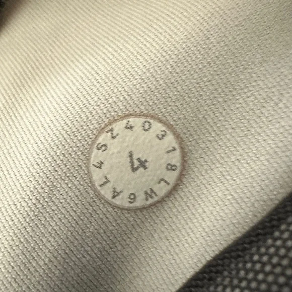 Lululemon Speed Up Crop 21” - Picture 5 of 10